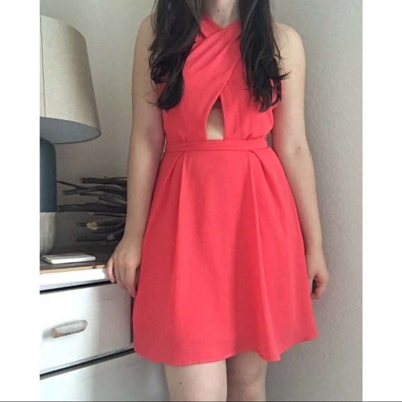 ASTR the Label Criss Cross Cut Out Dress - Picture 4 of 6